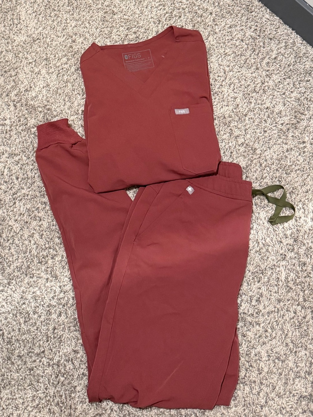 Men’s Figs Rust Red Scrub Set
